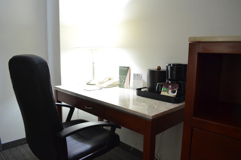 Casa Inn Business Hotel Celaya Ngoại thất bức ảnh