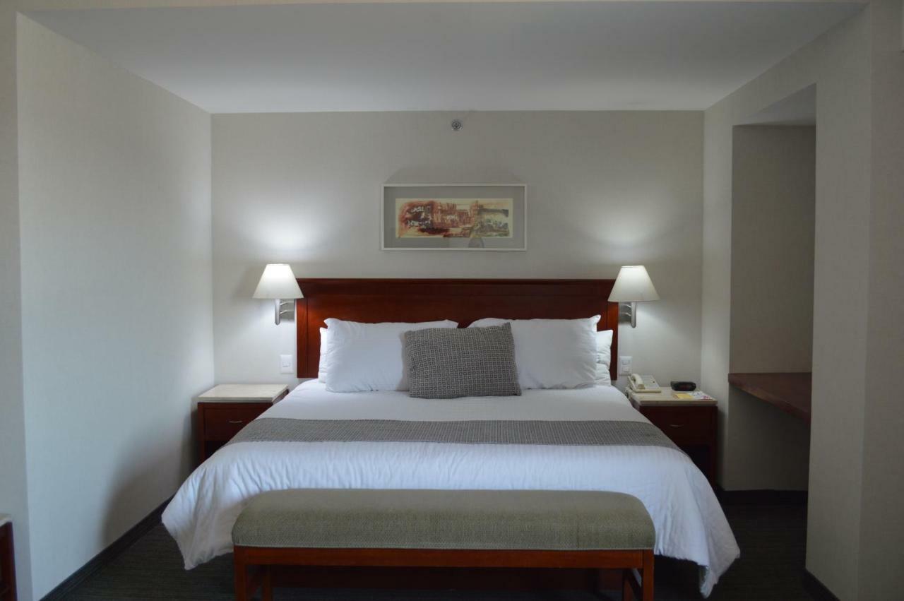 Casa Inn Business Hotel Celaya Ngoại thất bức ảnh
